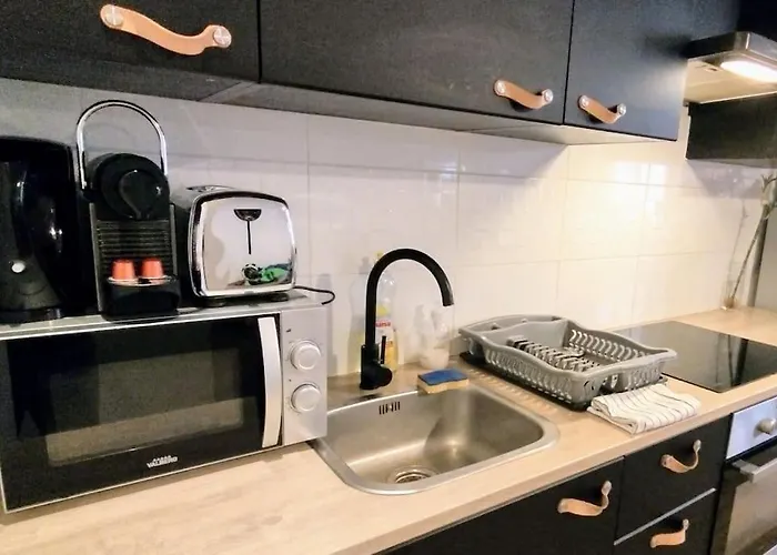 50Sqm In Old Port 2 Bedrooms Apartment 6 Max